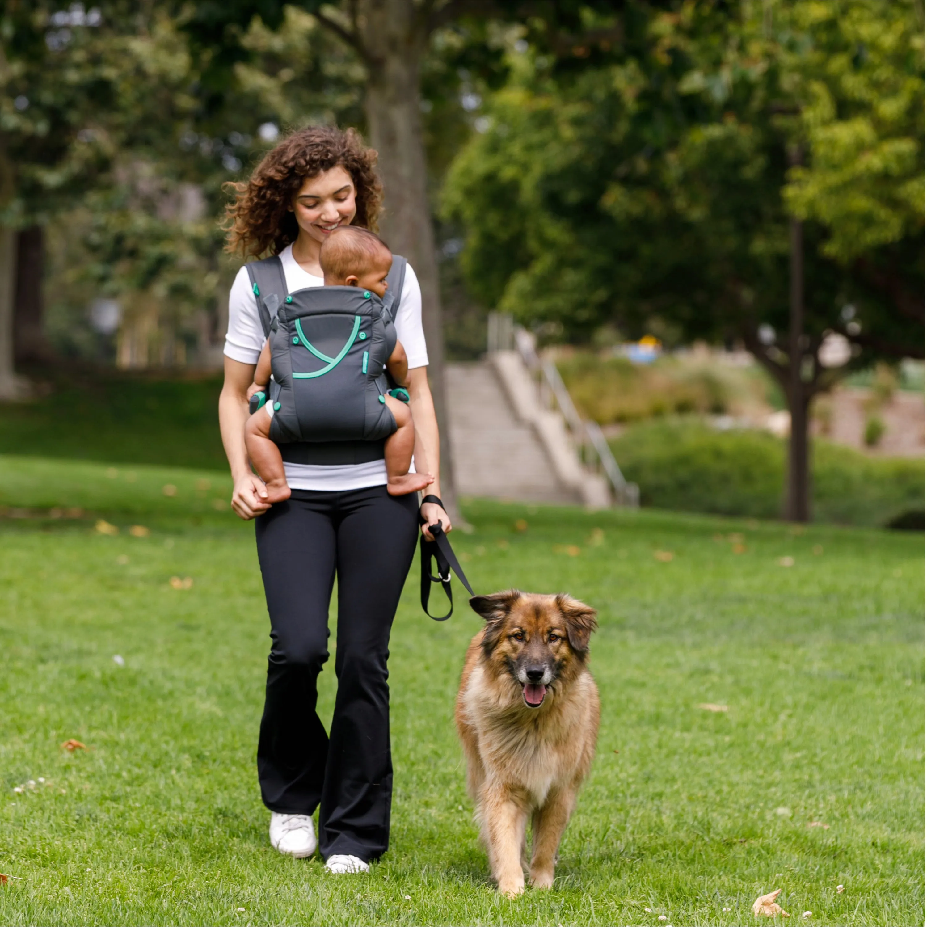 Carry On Active Multi-Pocket Carrier