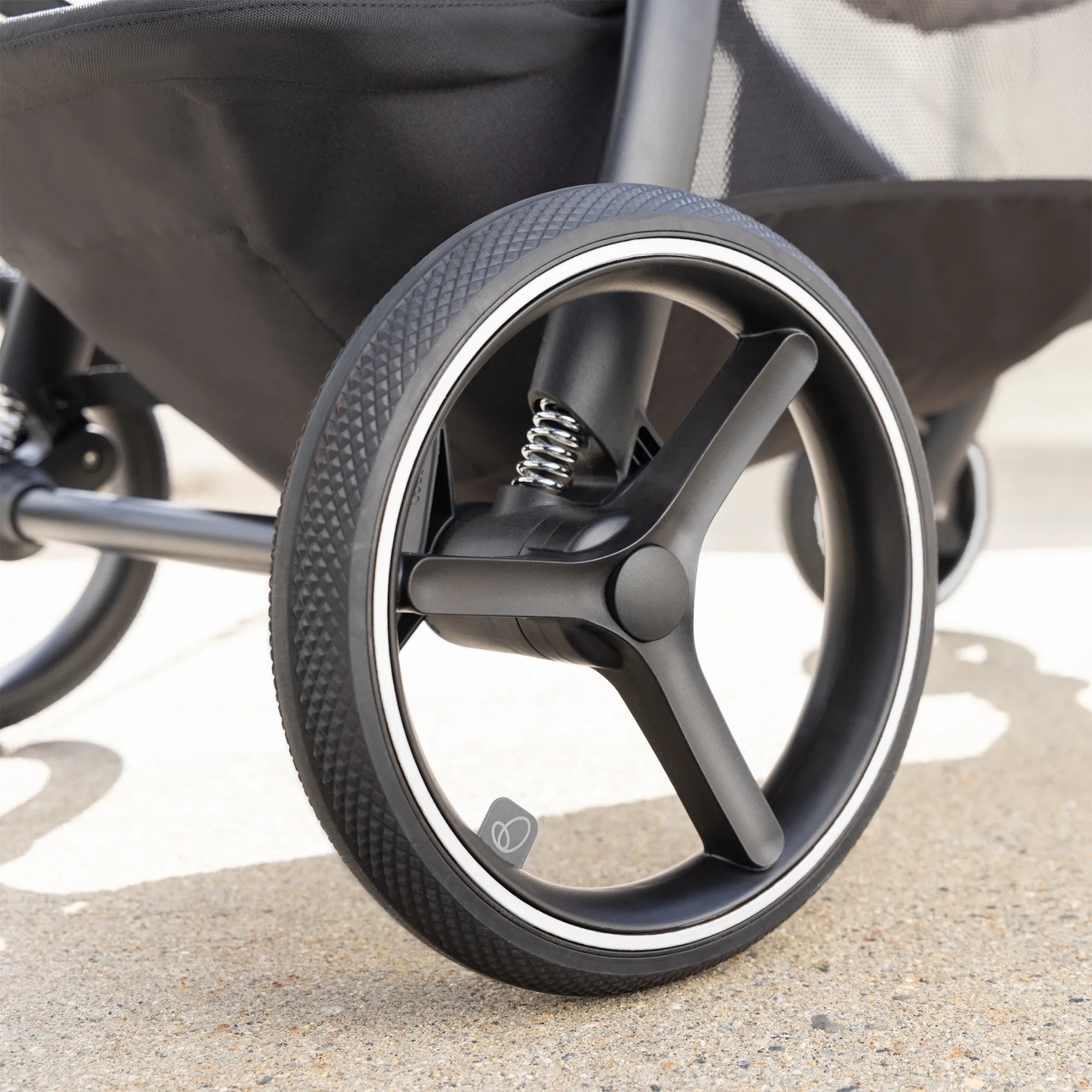 EVENFLO Intuity   Travel System with Revolve180 LiteMax NXT Rotational Infant Car Seat & Sensor Sooth - Dubhan Black
