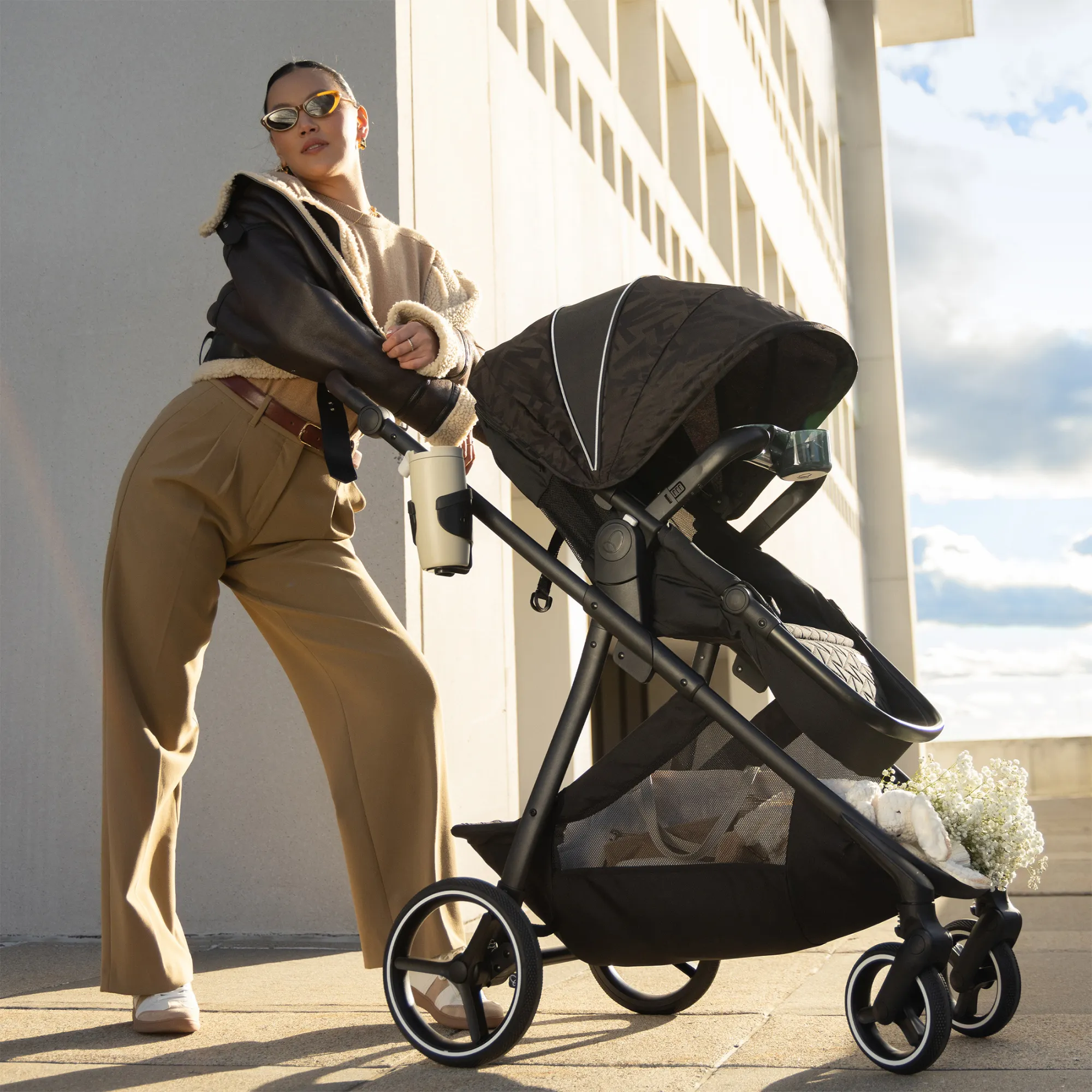 EVENFLO Intuity   Travel System with Revolve180 LiteMax NXT Rotational Infant Car Seat & Sensor Sooth - Dubhan Black