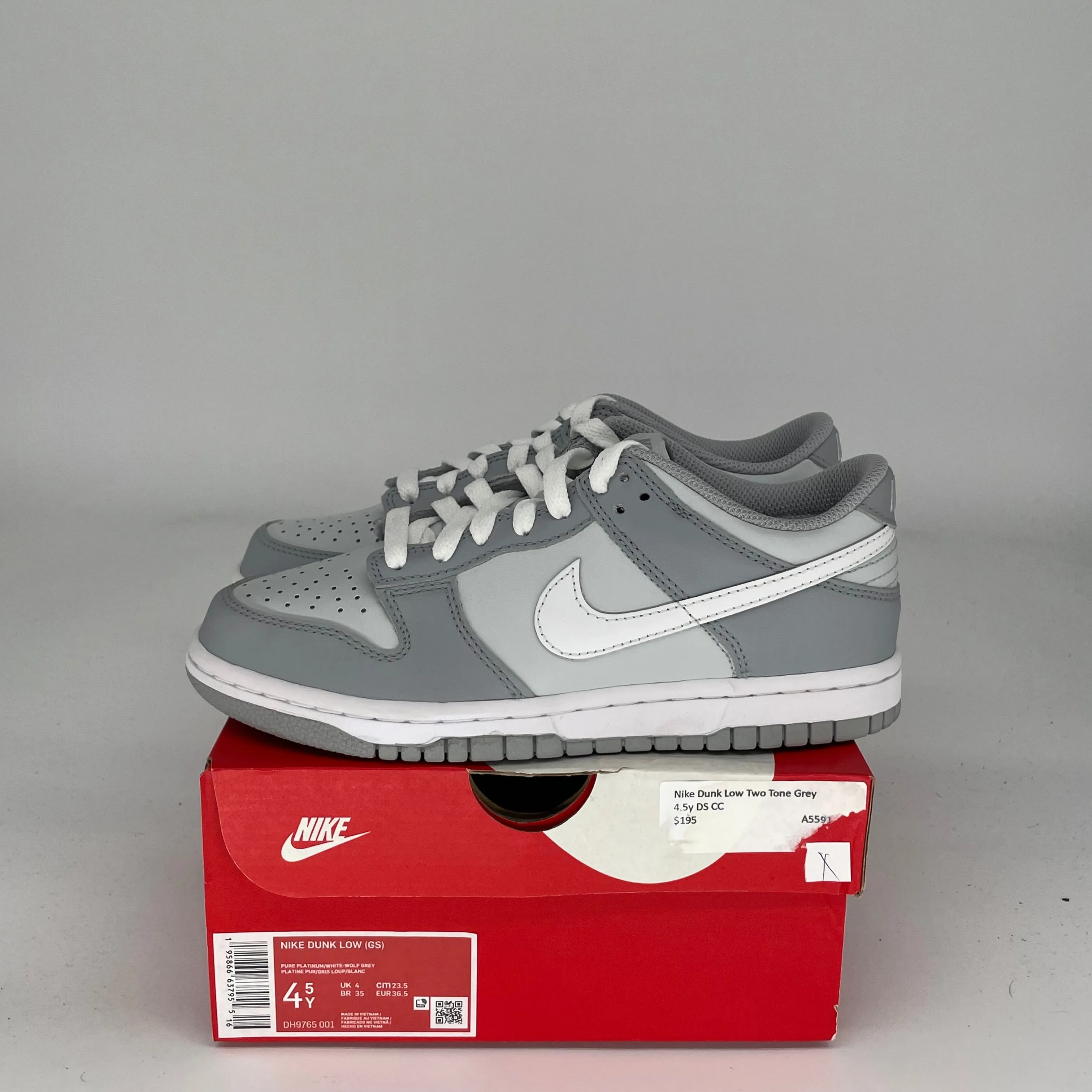 NIKE DUNK LOW TWO TONED GREY SIZE 4.5Y DH9765-001