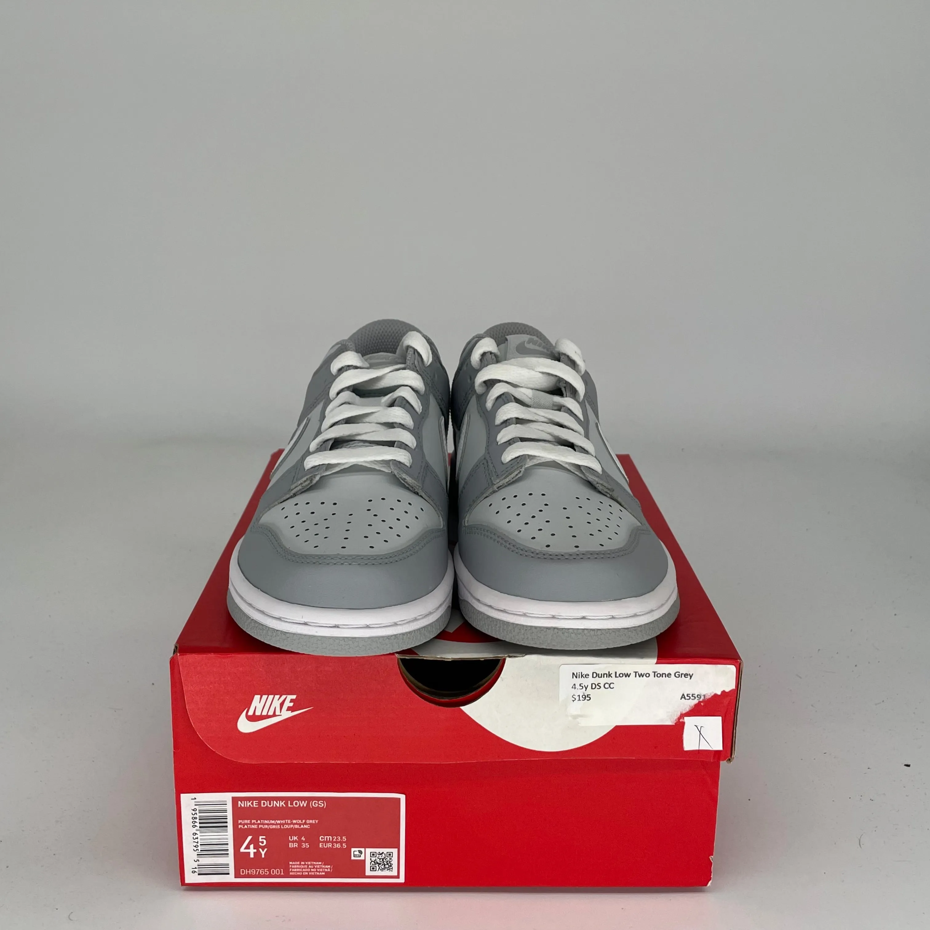 NIKE DUNK LOW TWO TONED GREY SIZE 4.5Y DH9765-001