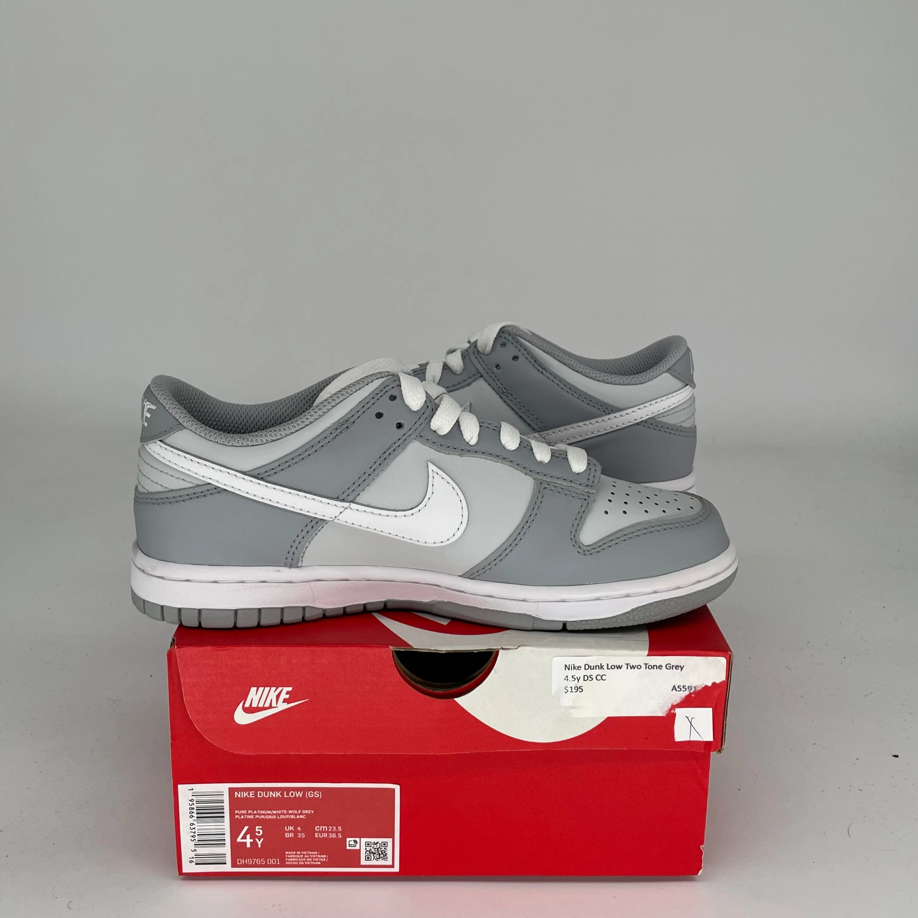 NIKE DUNK LOW TWO TONED GREY SIZE 4.5Y DH9765-001