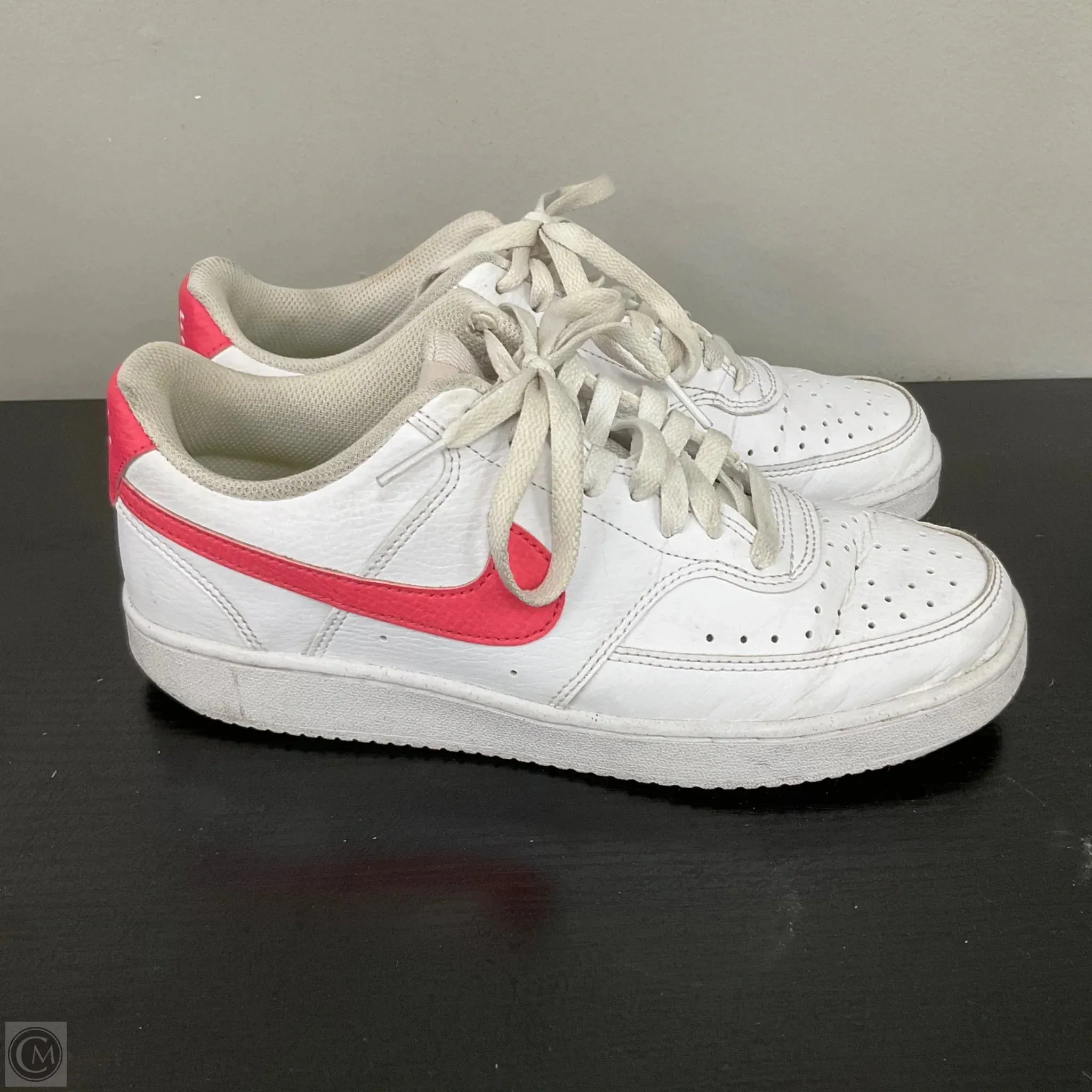 Shoes Athletic By Nike In White, Size: 9 nike