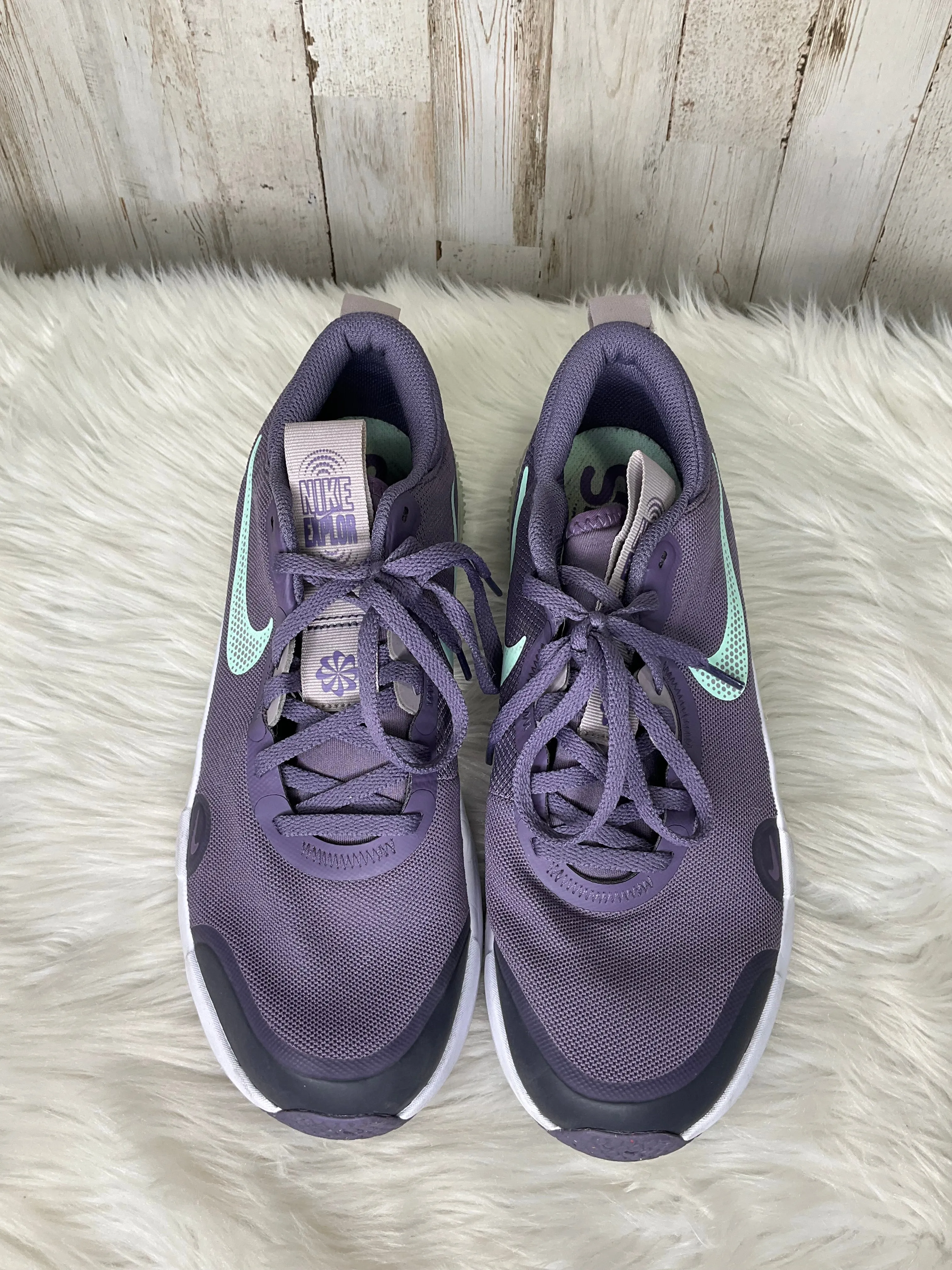 Shoes Athletic By Nike  Size: 6 nike